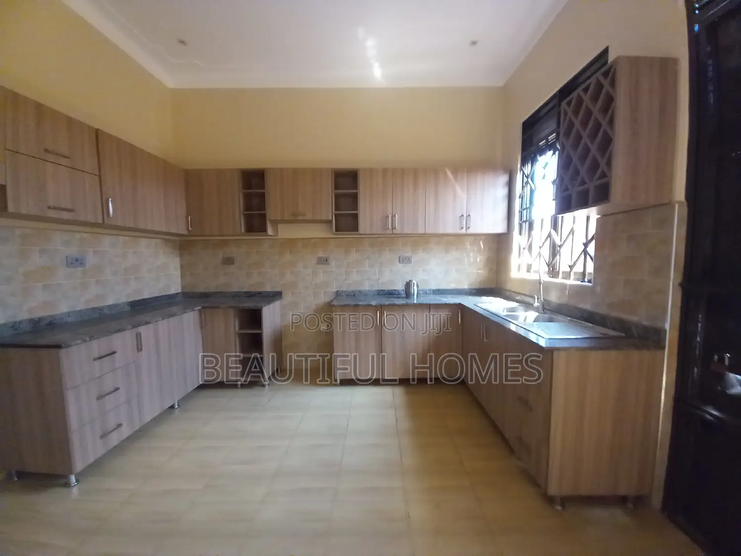 Furnished 3bdrm Bungalow in Nakwero, Kira for sale in Kira