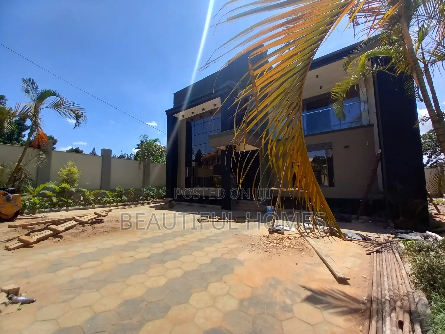 Furnished 5bdrm Duplex in Kyanja Rich Estate, Central Division in Central Division
