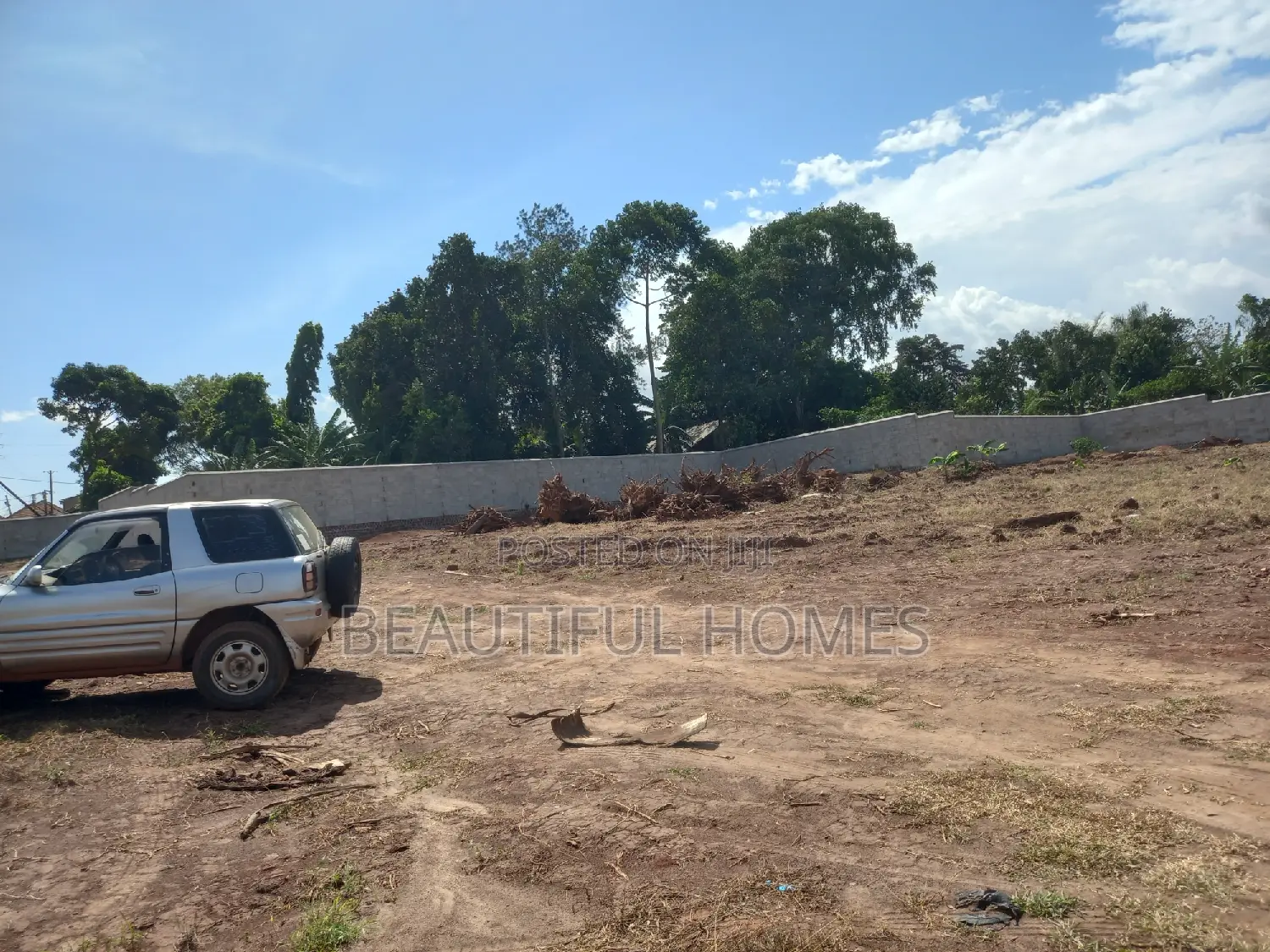 Posh 1.3acres in Najjera on Sale in Kira