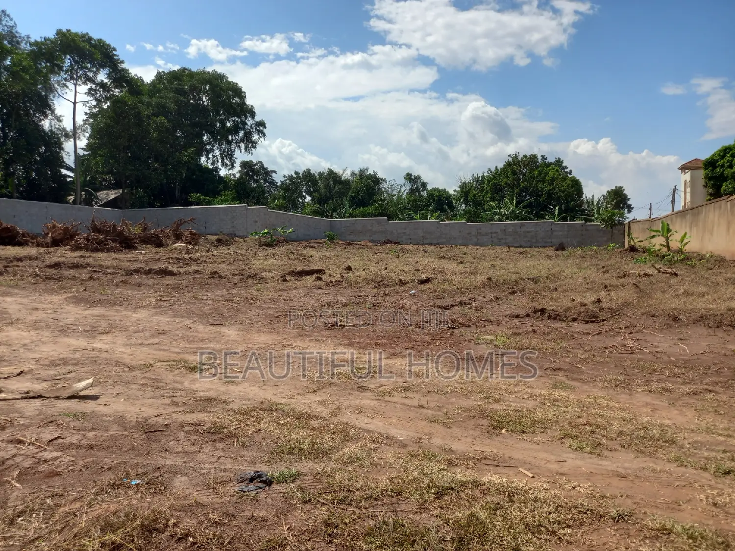 Posh 1.3acres in Najjera on Sale in Kira