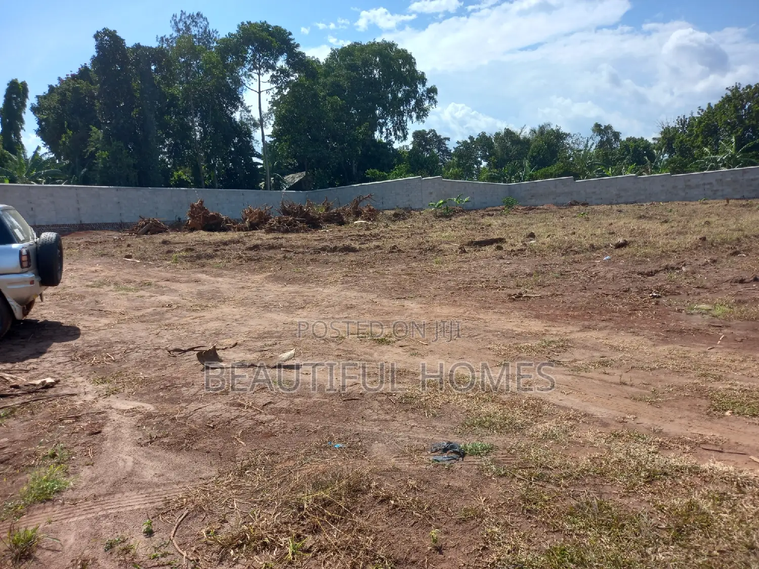Najjera 1.3acres Quicksale in Kira