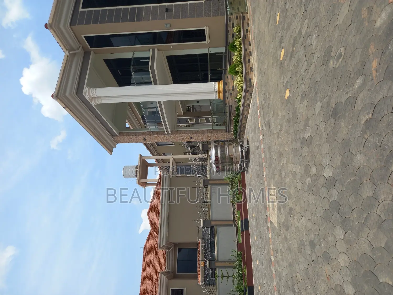 Furnished 6bdrm Duplex in Kira for sale in Kira