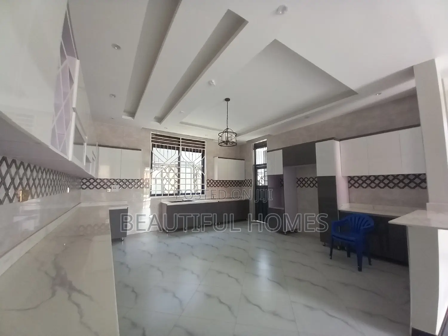 Furnished 6bdrm Mansion in Kira for sale in Kira
