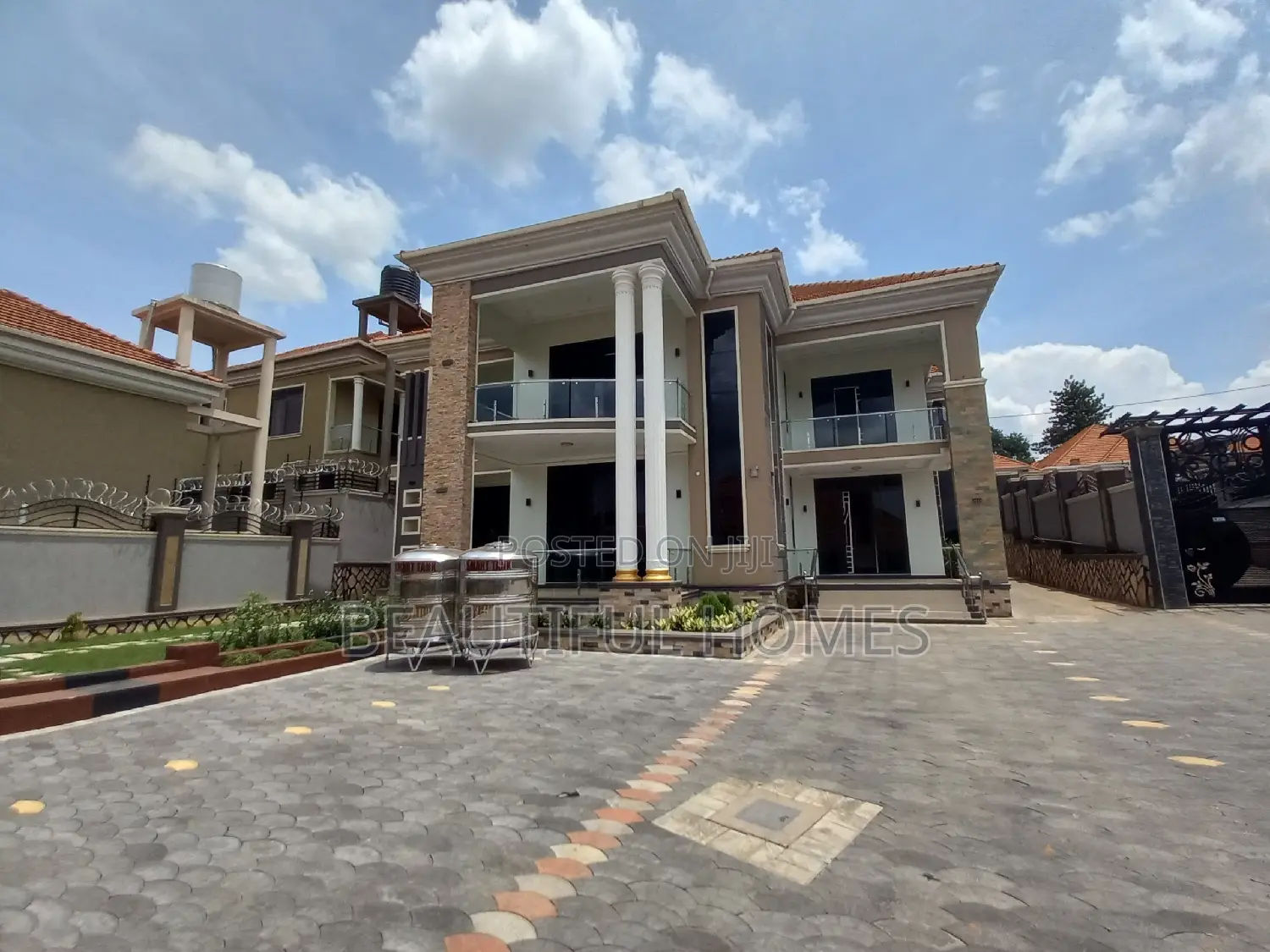 Furnished 6bdrm Duplex in Kira Rich, Central Division for sale in Central Division