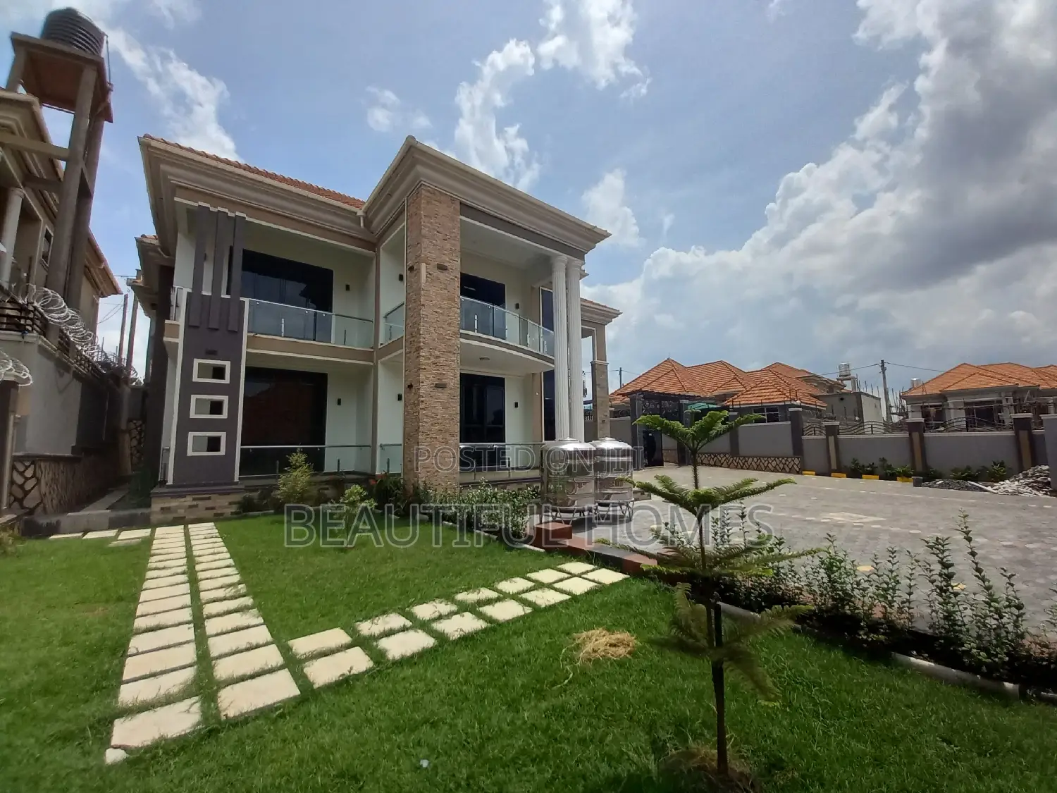 Furnished 6bdrm Duplex in Kira Rich, Central Division for sale in Central Division