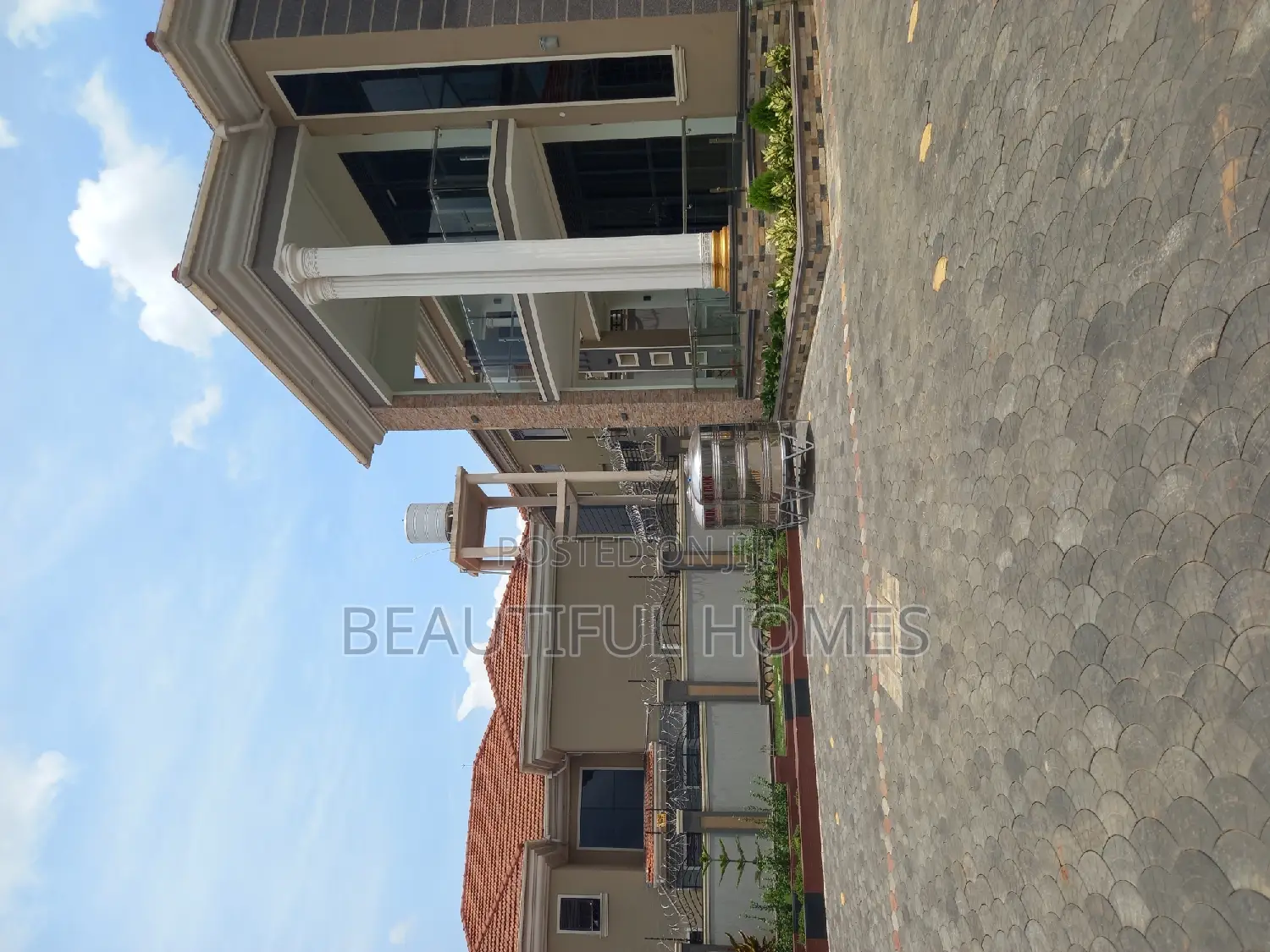 Furnished 6bdrm Duplex in Kira Rich, Central Division for sale in Central Division