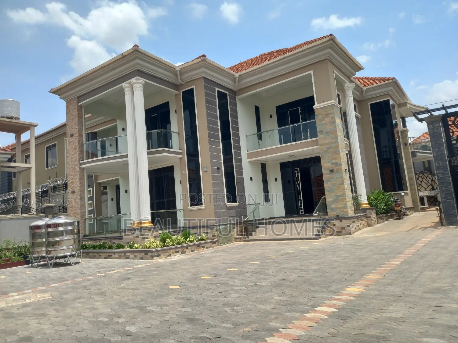 Furnished 6bdrm House in Kira for sale in Kira