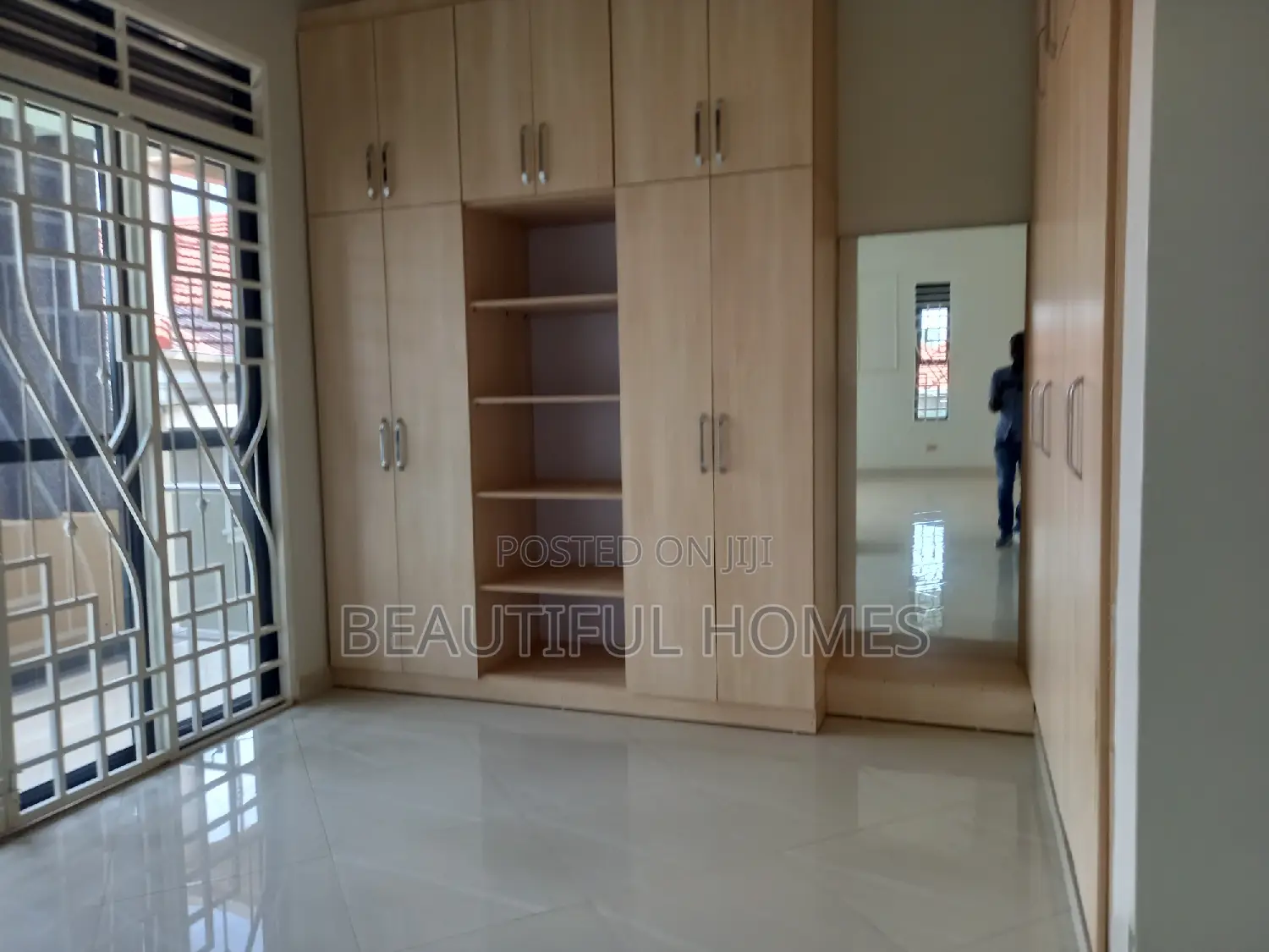 Furnished 6bdrm Mansion in Kira, Central Division for sale in Central Division