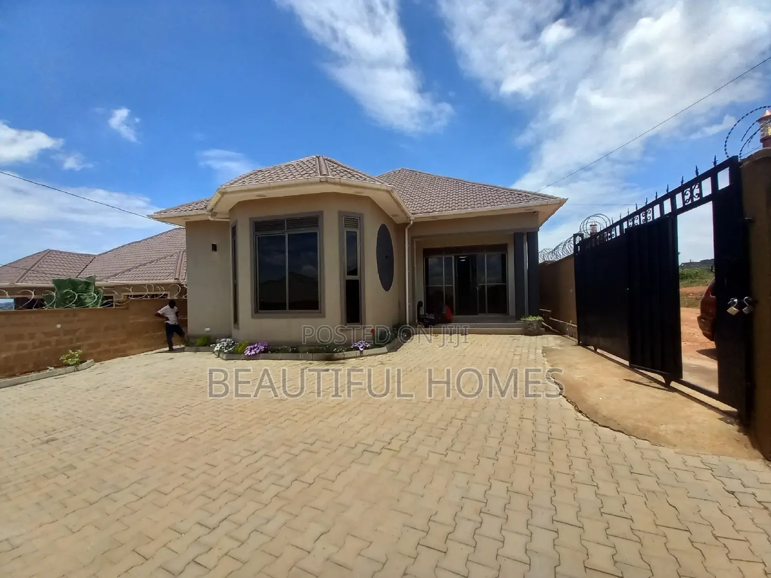Furnished 3bdrm House in Nakwero, Kira for sale in Kira