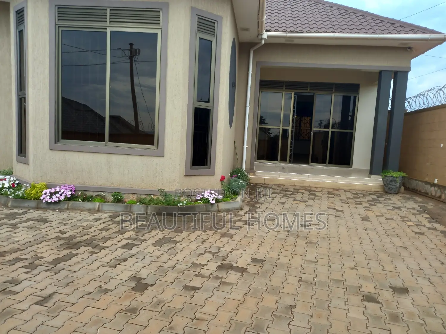 Furnished 3bdrm House in Nakwero, Kira for sale in Kira