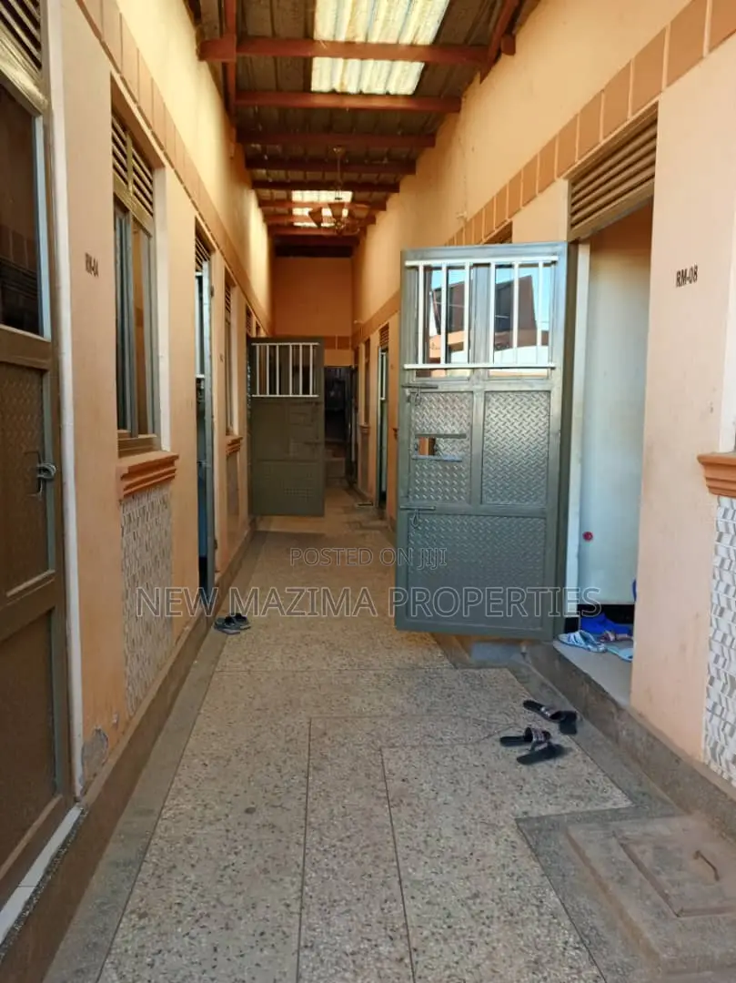 Guest House and Bar of Overy 11 Guest Rooms Pool Tables in Division A