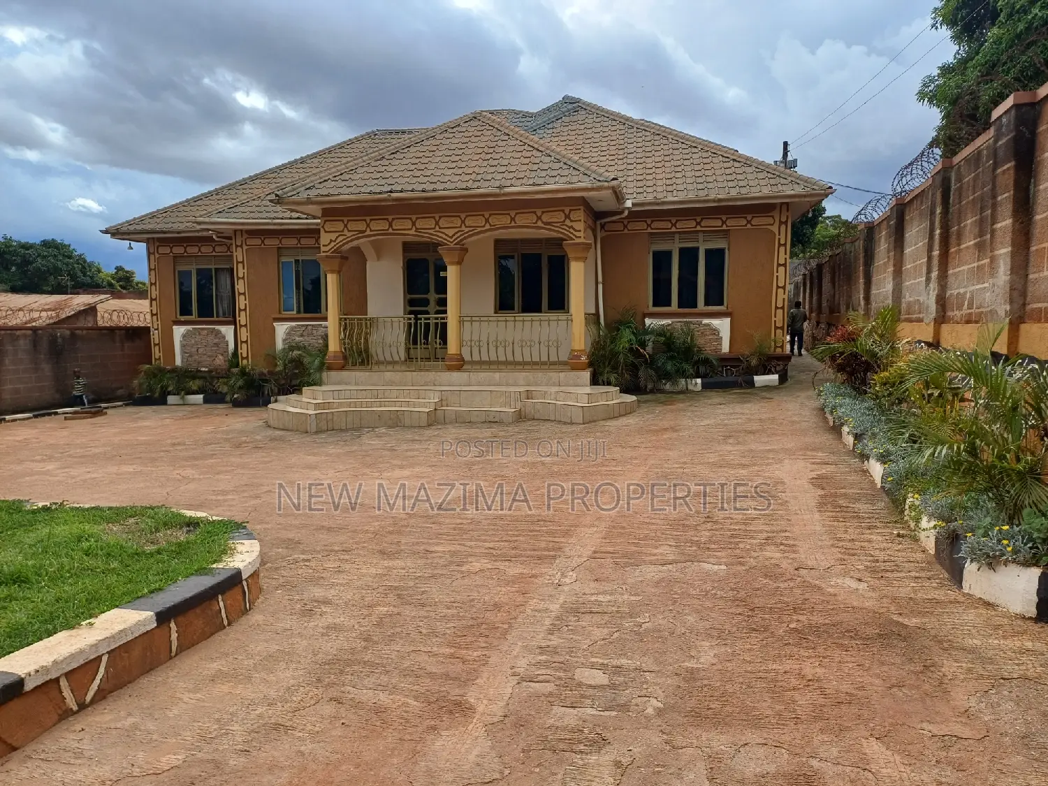 3bdrm Bungalow in Buziga Heights, Division A for sale in Division A