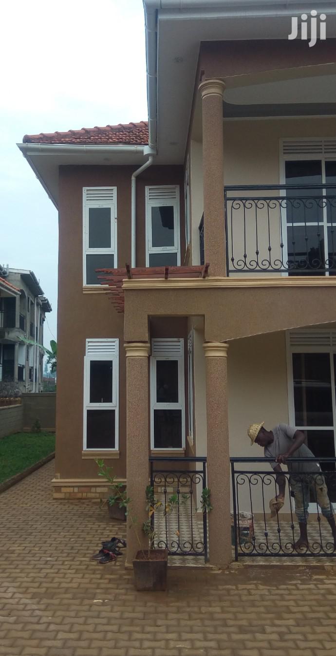 Naalya Classy New Home On The Market in Kampala