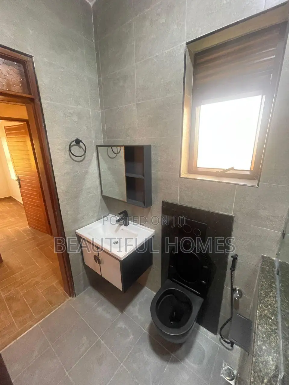 Furnished 2bdrm Apartment in Mutungo Bugolobi, Nakawa for sale in Nakawa