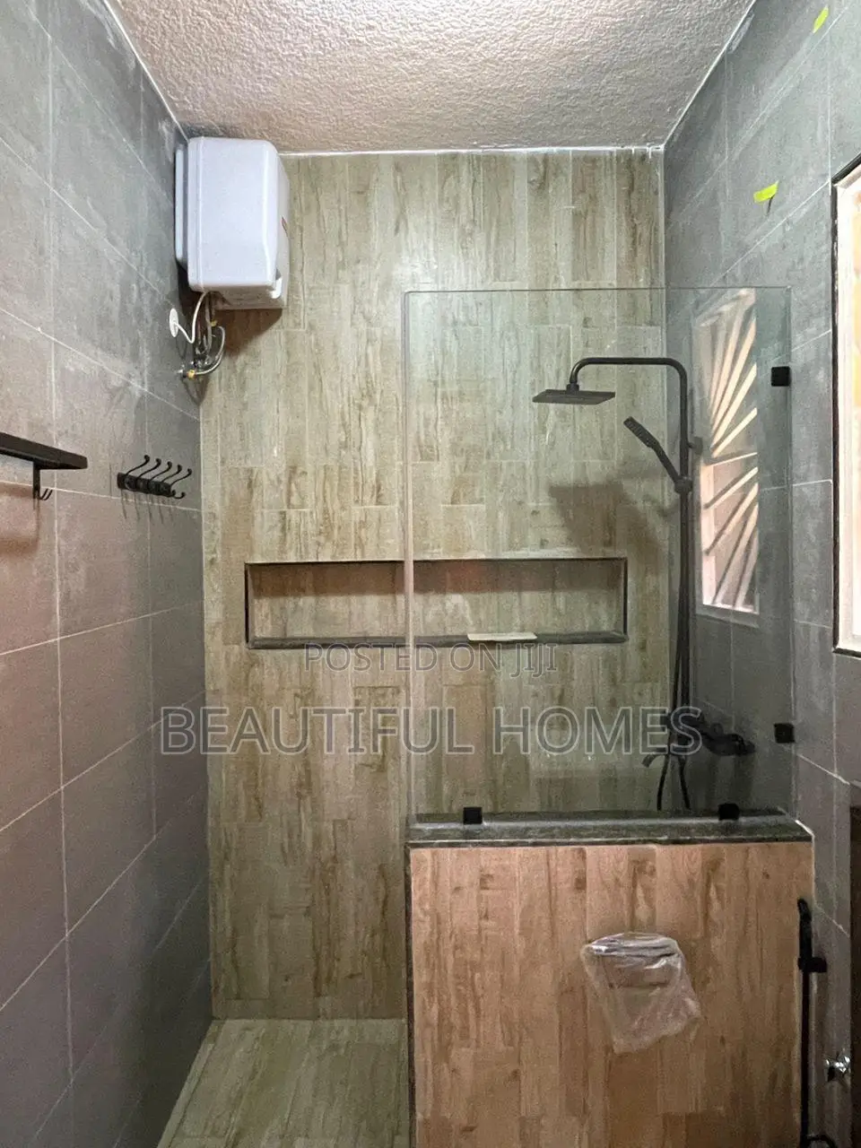 Furnished 2bdrm Apartment in Mutungo Corporate, Central Division in Central Division