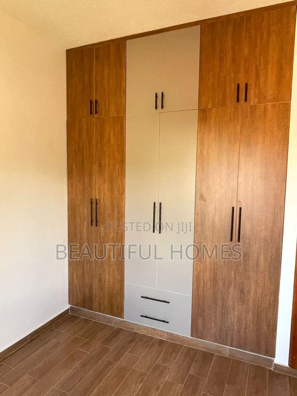 Furnished 2bdrm Apartment in Mutungo Corporate, Central Division in Central Division