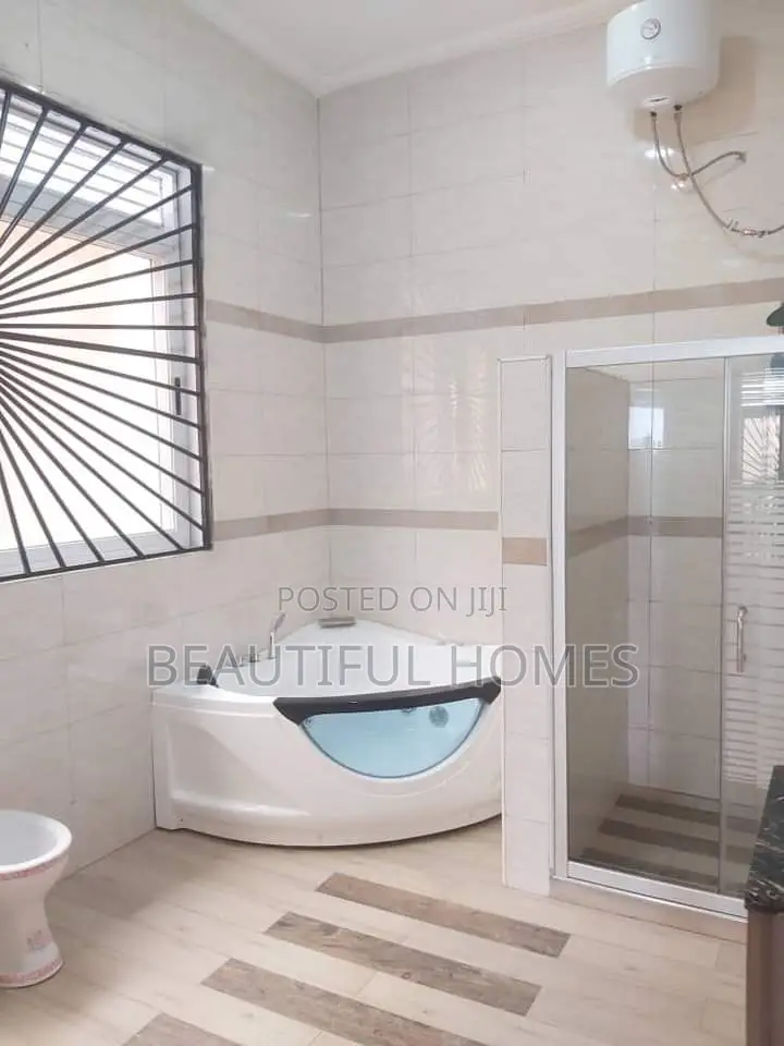 Furnished 6bdrm Mansion in Kigo Munyonyo, Makindye for sale in Makindye