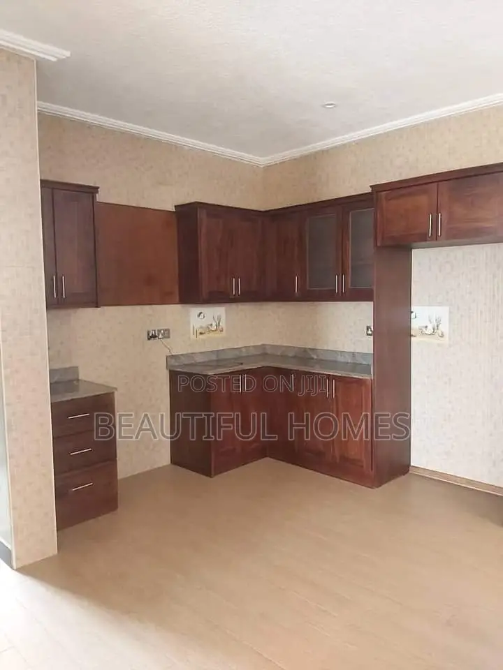 Furnished 6bdrm House in Kigo Munyonyo, Makindye for sale in Makindye