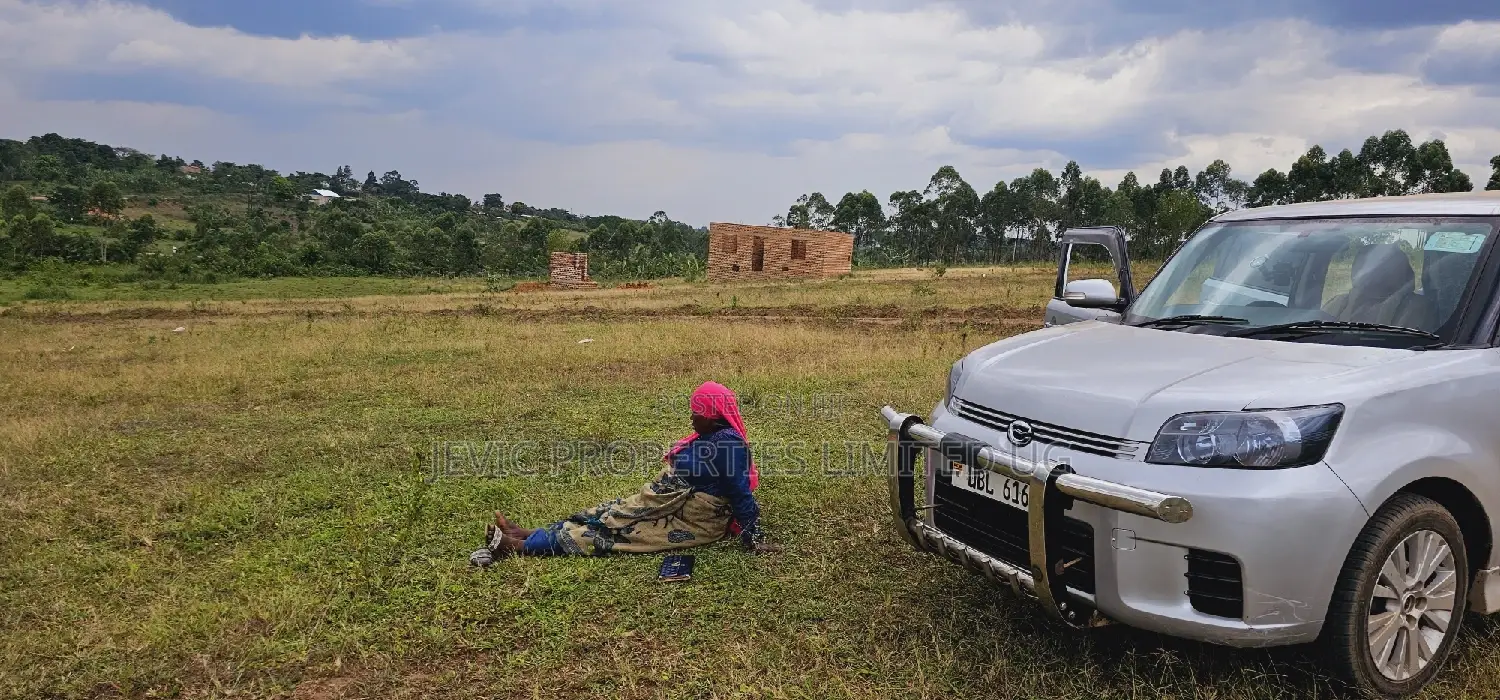 Are You Looking For Land Look No Further (Jevic Properties) in Wakiso / Wakiso