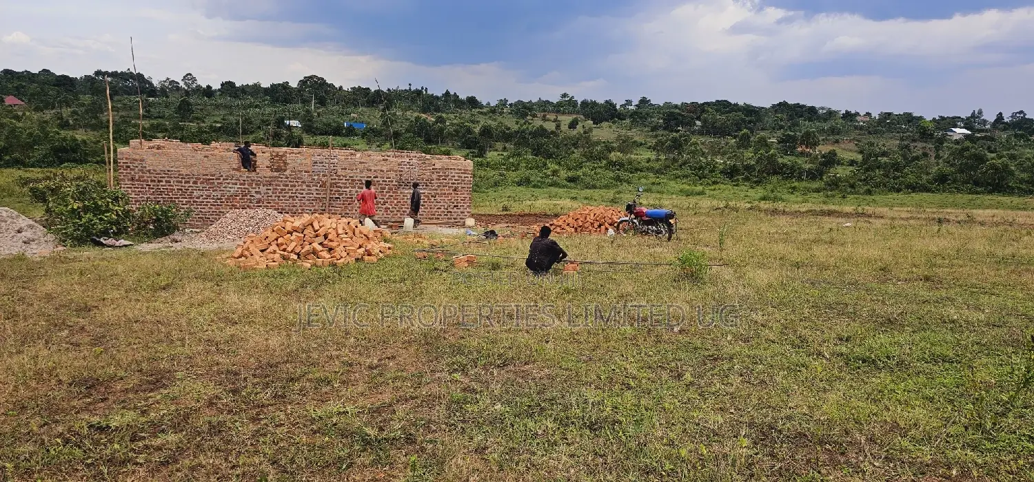 Are You Looking For Land Look No Further (Jevic Properties) in Wakiso / Wakiso