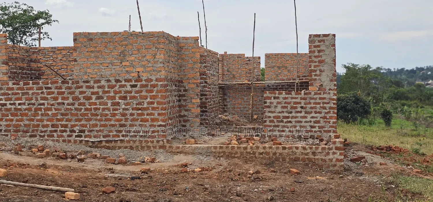 Looking for Genuine Agreement Plots 50x100, Namayumba Estate in Wakiso / Wakiso