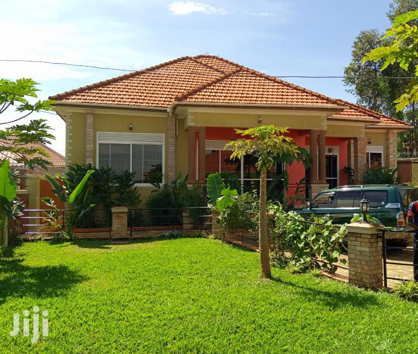 Kiira Prestigious House With Green on Quick Sell in Kampala