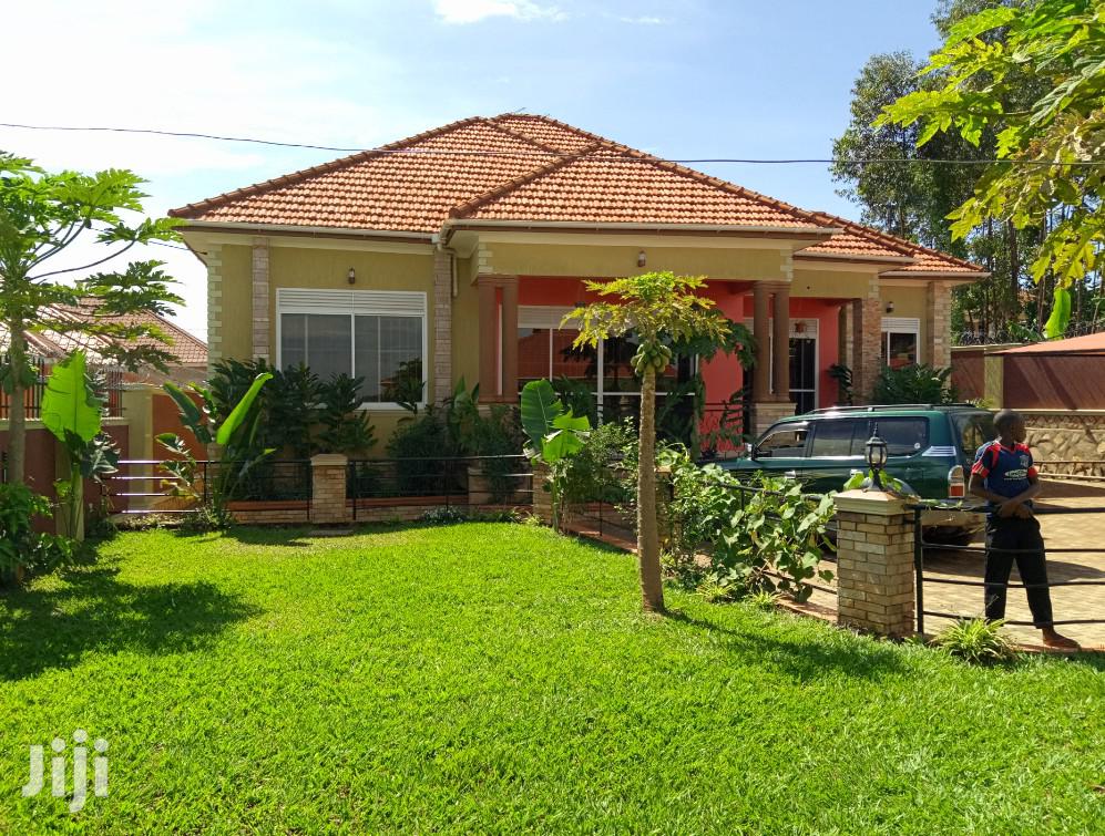 Kiira Prestigious House With Green on Quick Sell in Kampala