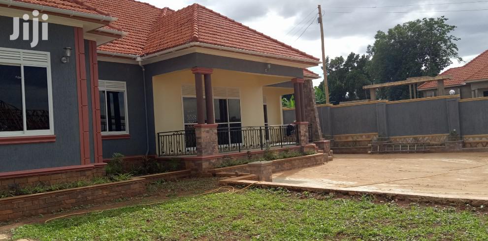 Kisasi Wonderfully Set Mansion on Sell in Kampala