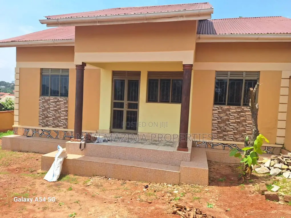 3bdrm Bungalow in Nansana Town, Division A for sale in Division A