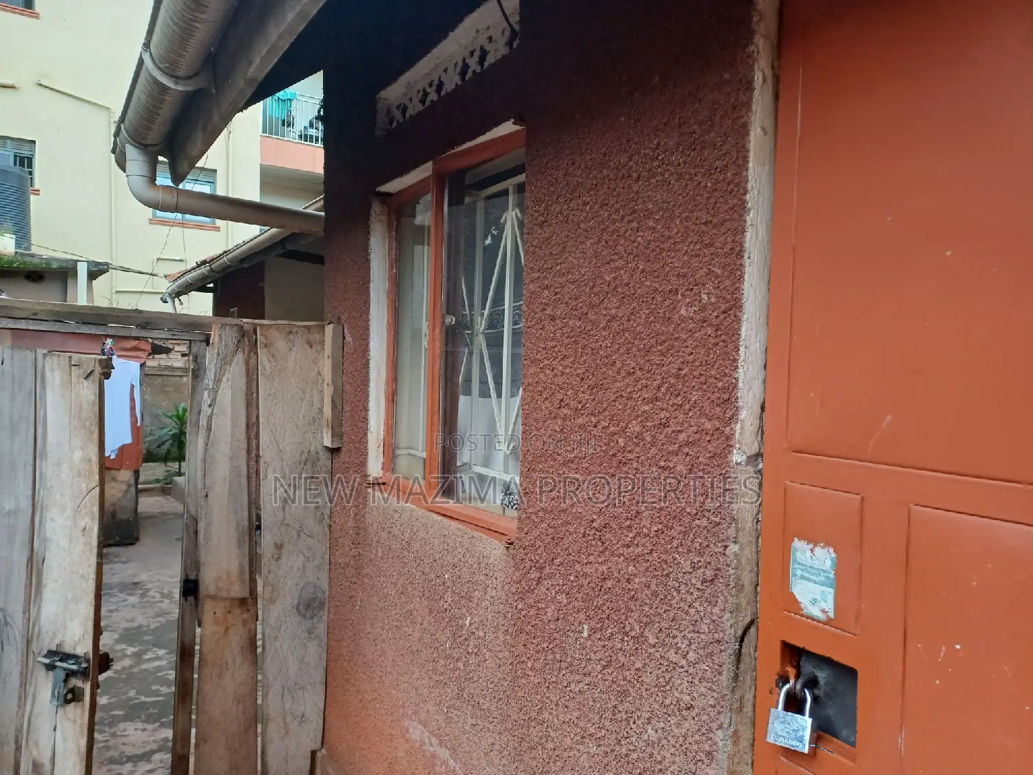 3bdrm House in Konge Buziga, Division A for sale in Division A