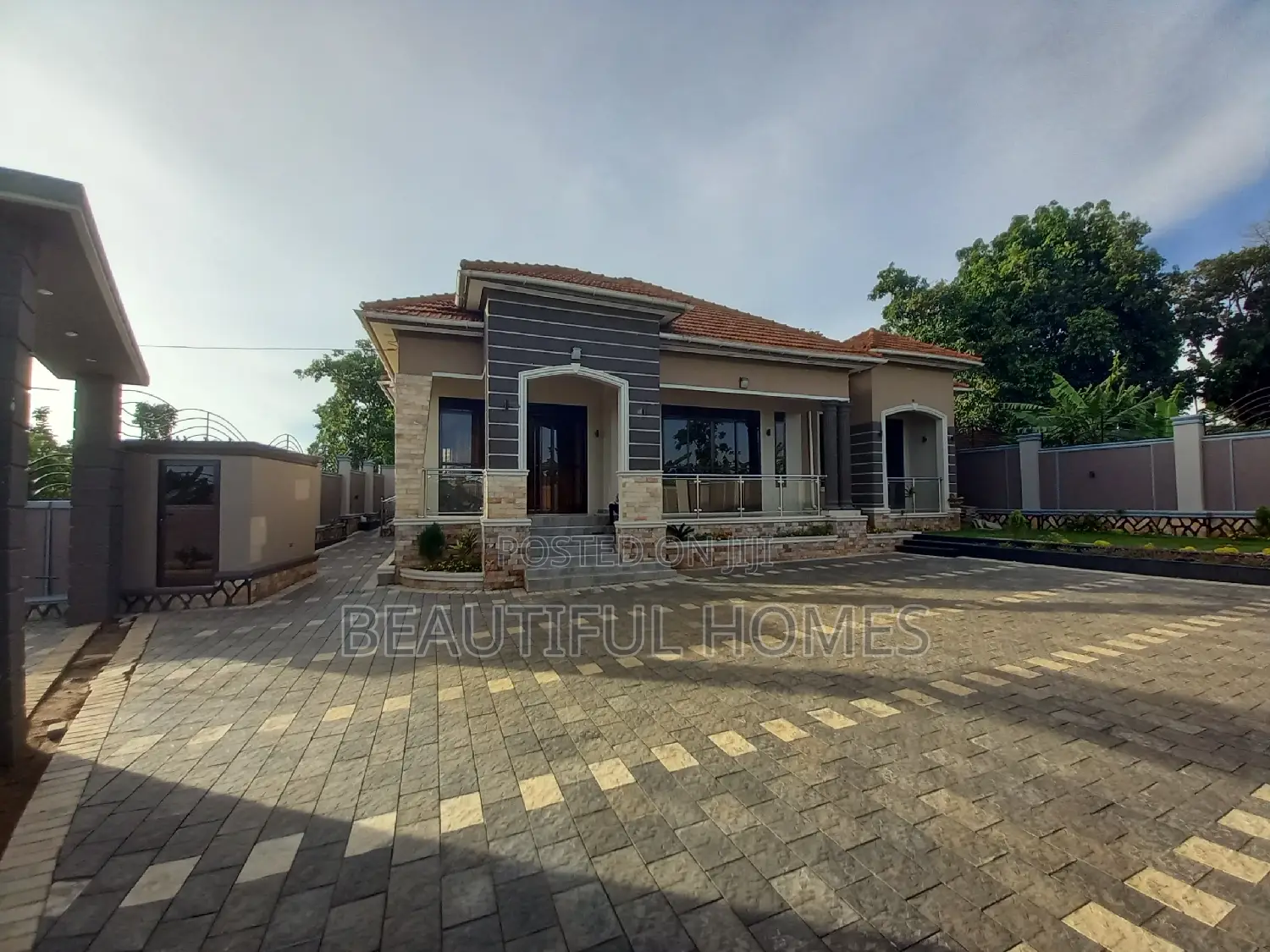 Furnished 5bdrm Mansion in Kira for sale in Kira
