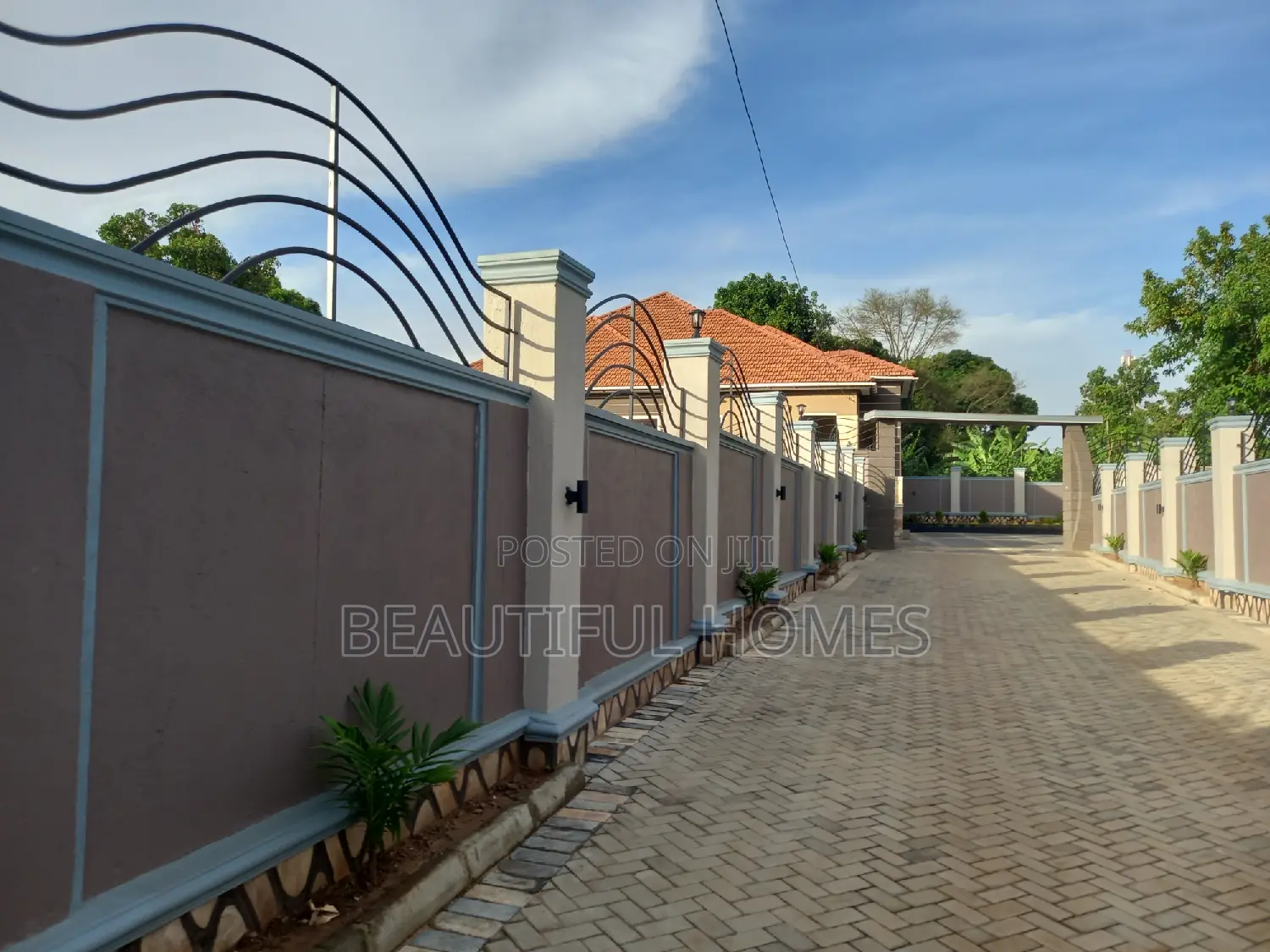 Furnished 5bdrm Bungalow in Kira for sale in Kira