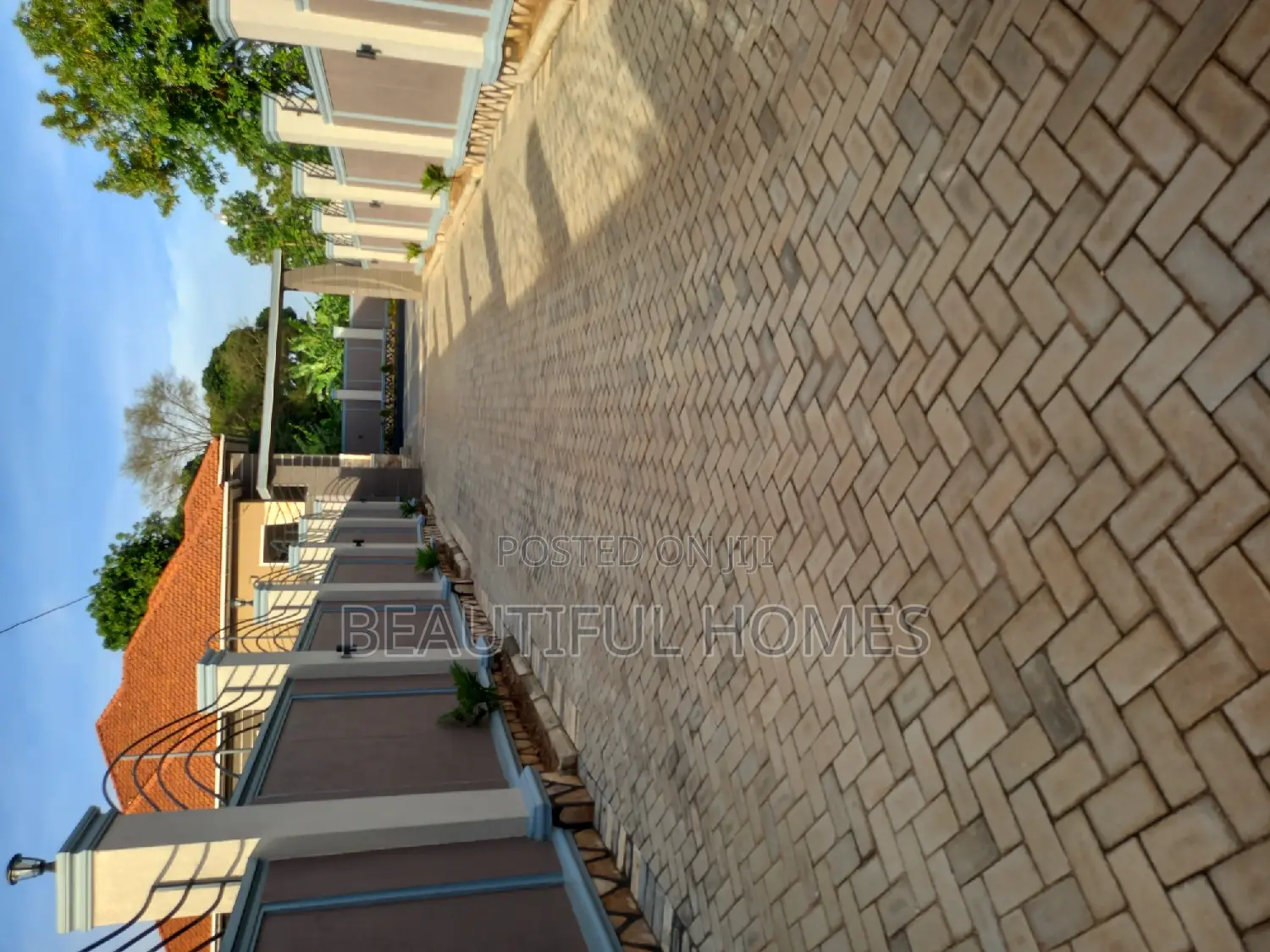 Furnished 5bdrm Bungalow in Kira for sale in Kira