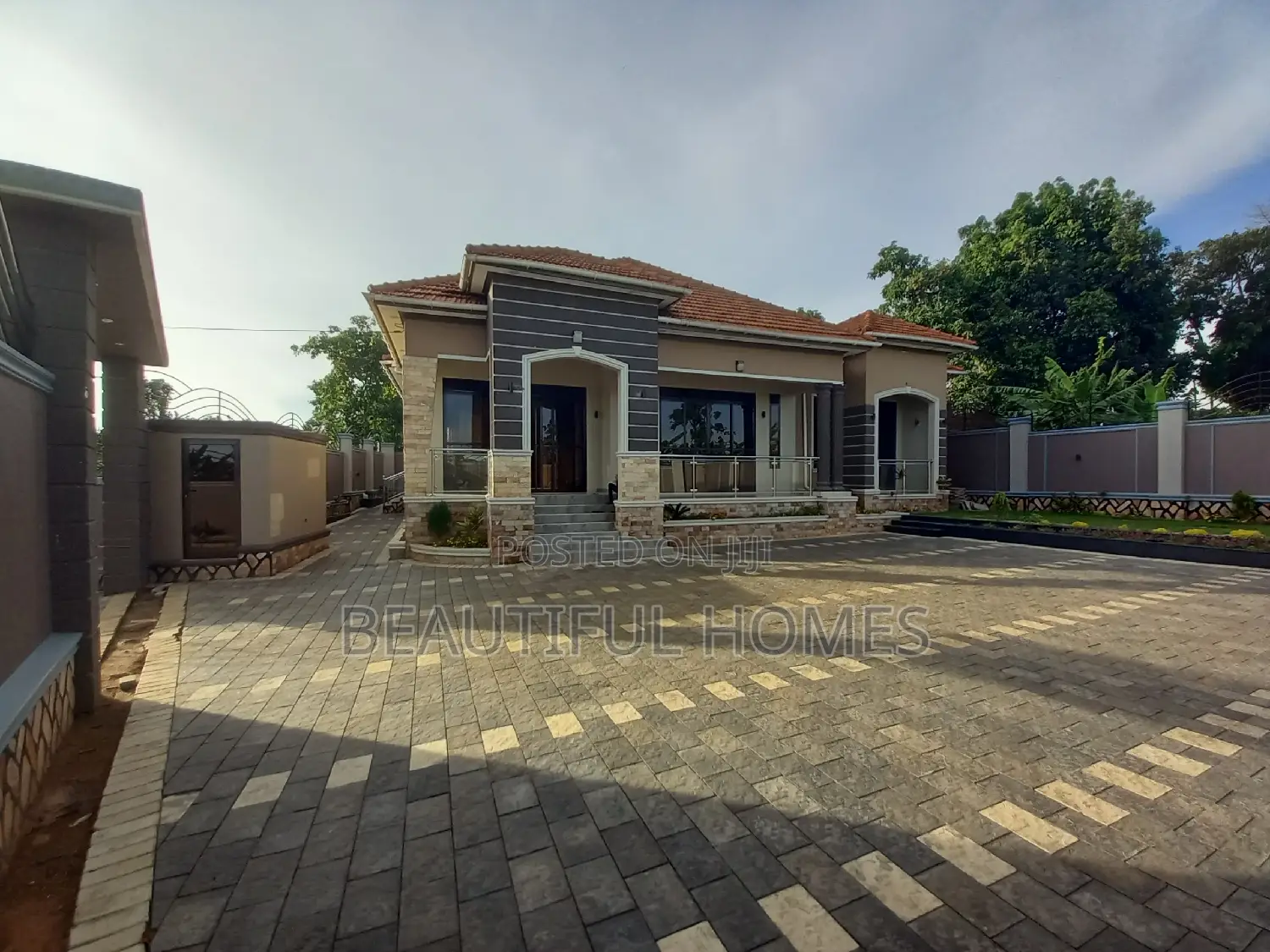 Furnished 5bdrm Bungalow in Kira for sale in Kira