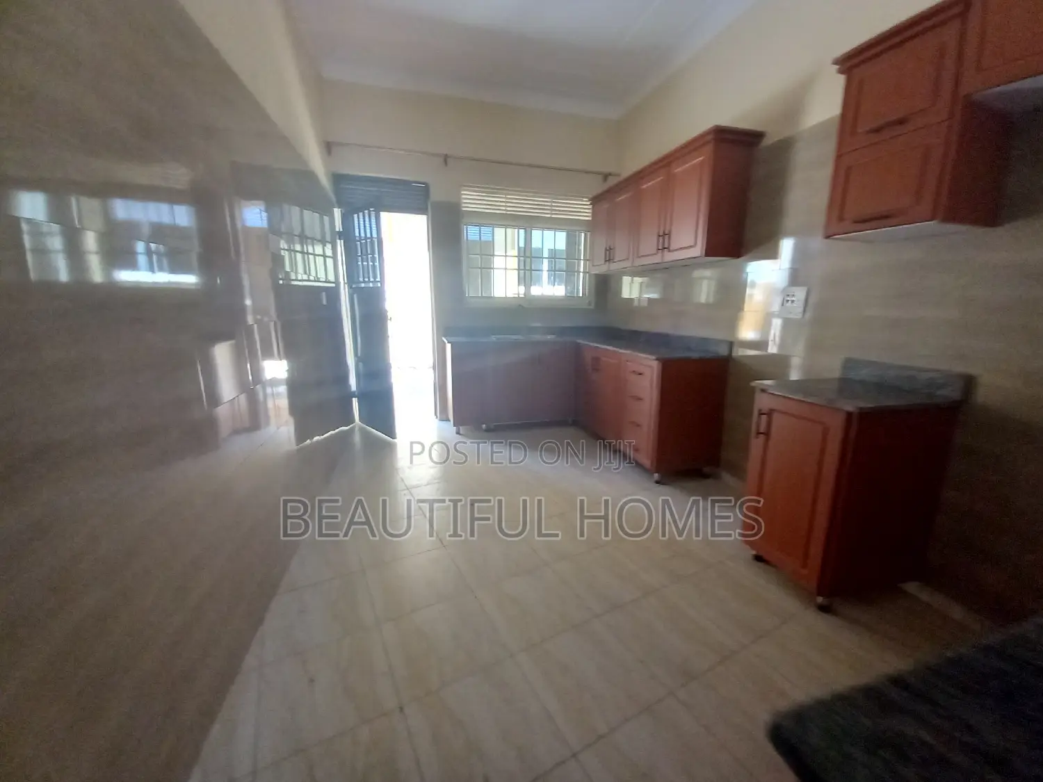 Furnished 4bdrm Bungalow in Kira for sale in Kira