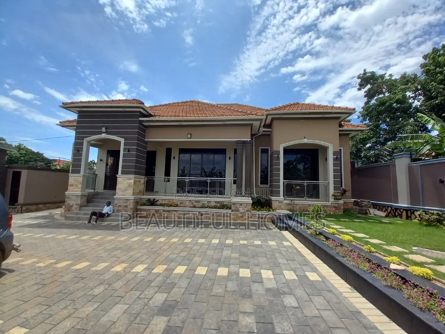 Furnished 5bdrm Mansion in Kira for sale in Kira