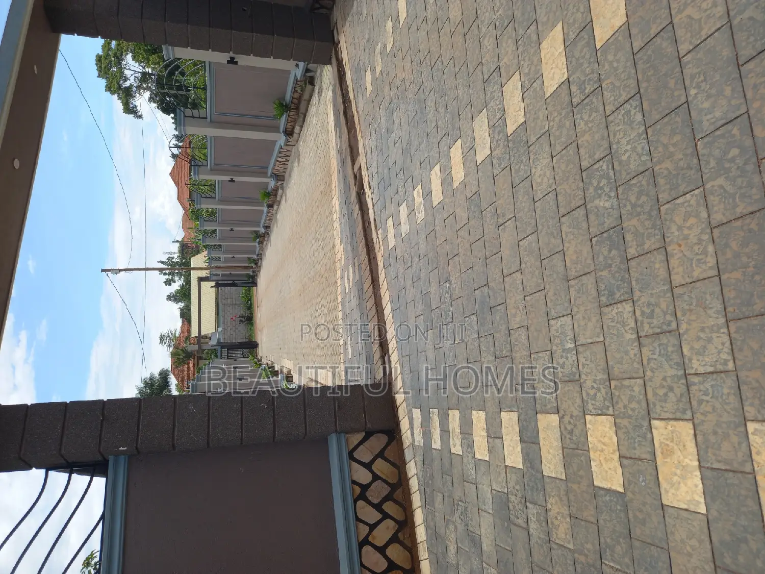 Furnished 5bdrm Mansion in Kira for sale in Kira