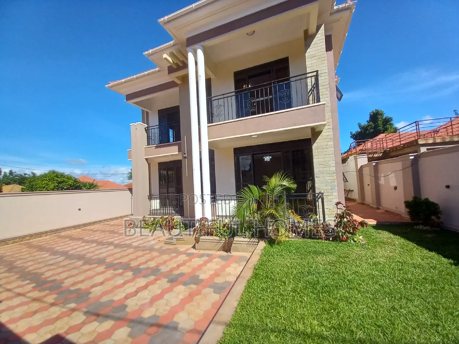 Furnished 5bdrm Duplex in Kira, Central Division for sale in Central Division