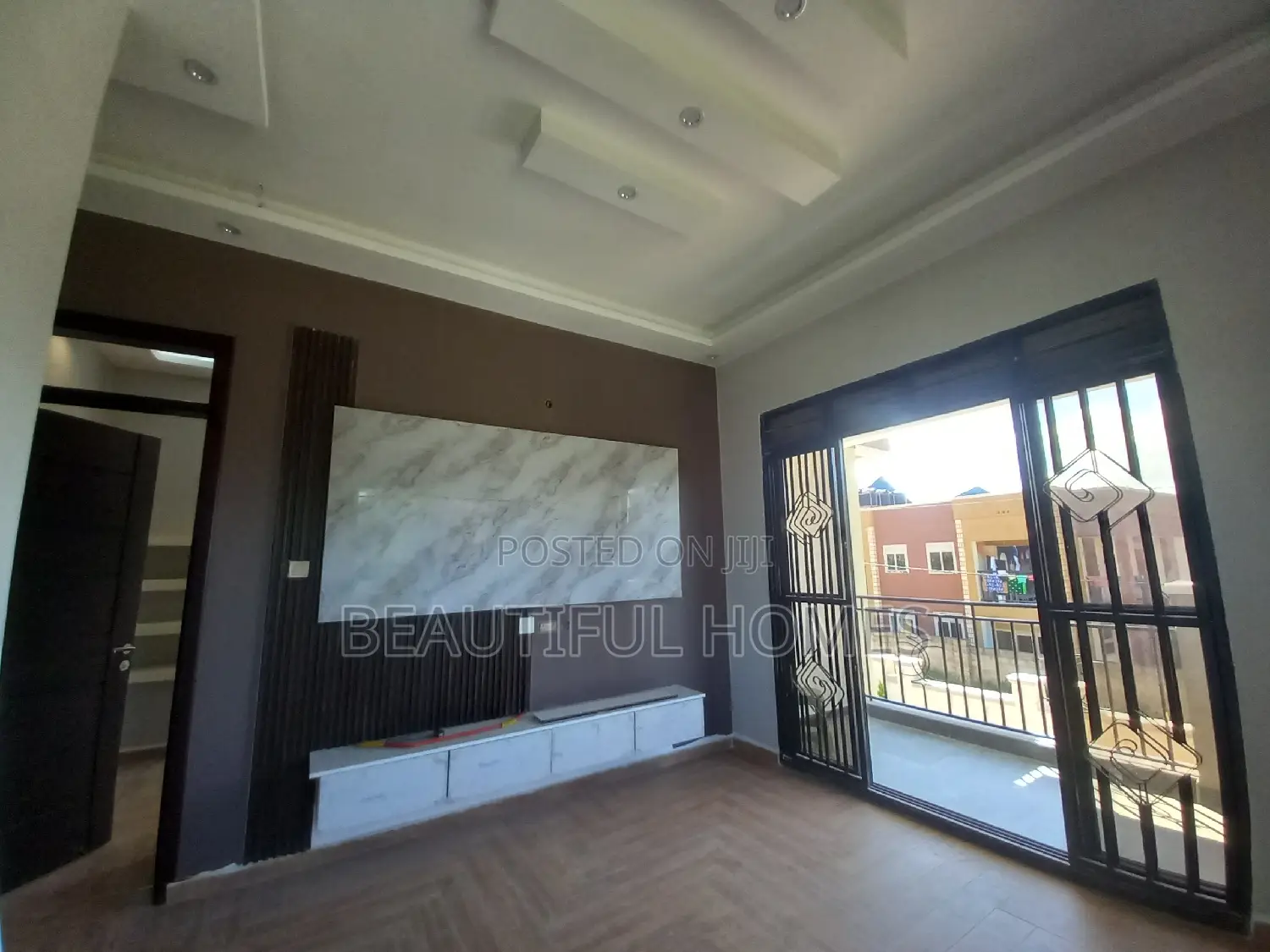 Furnished 5bdrm Duplex in Kira for sale in Kira