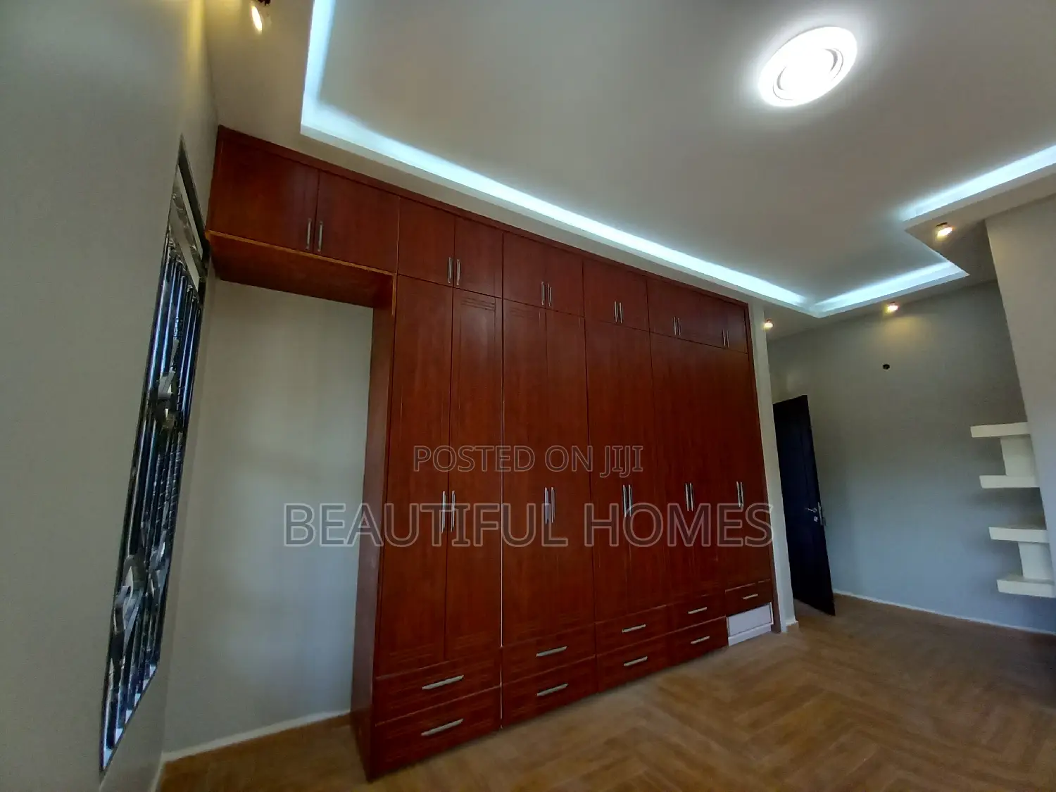 Furnished 5bdrm Duplex in Kira, Central Division for sale in Central Division