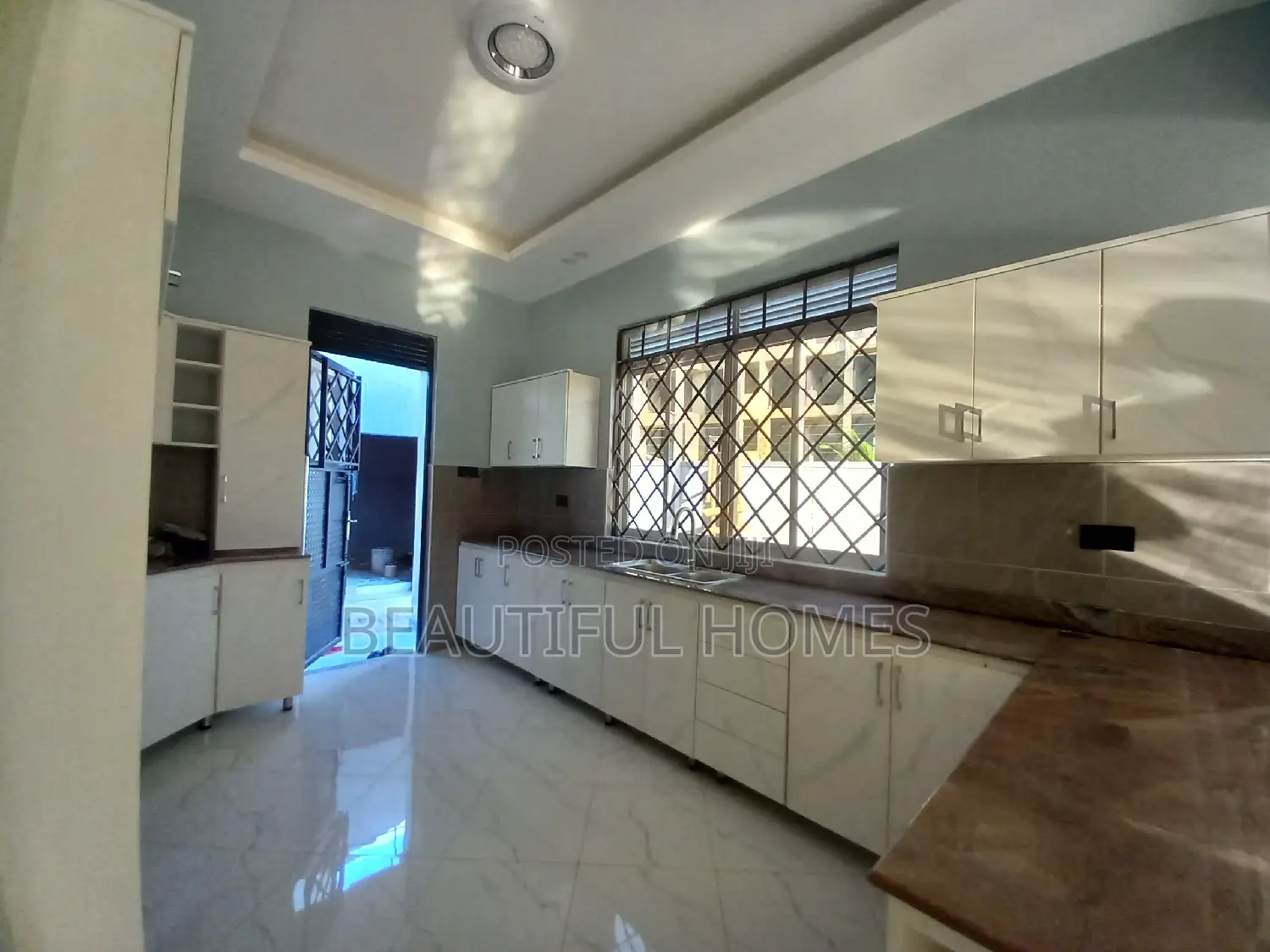 Furnished 4bdrm House in Kisaasi, Nakawa for sale in Nakawa