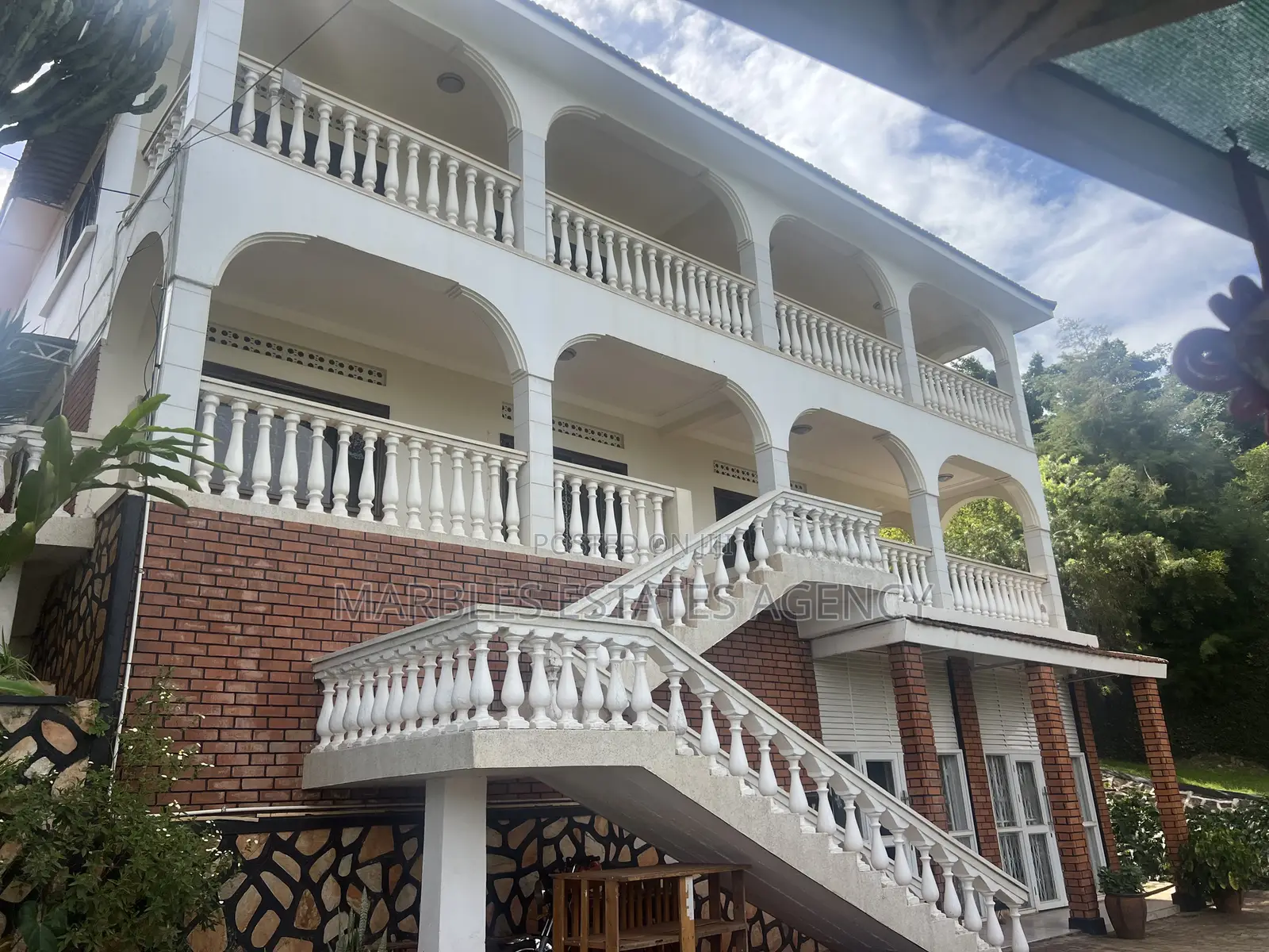 10bdrm House in Mbuya, Central Division for rent in Central Division