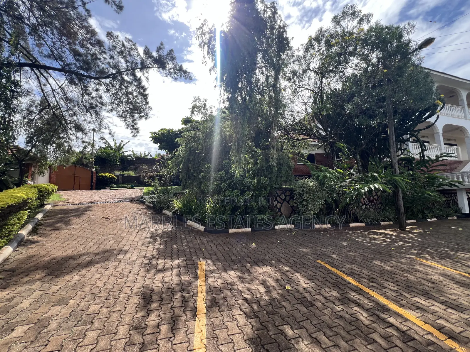 10bdrm House in Mbuya, Central Division for rent in Central Division