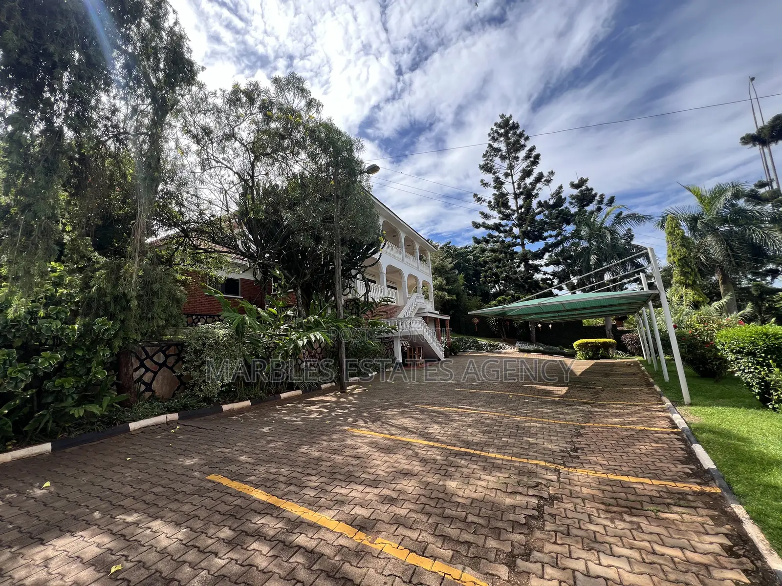 10bdrm House in Mbuya, Central Division for rent in Central Division