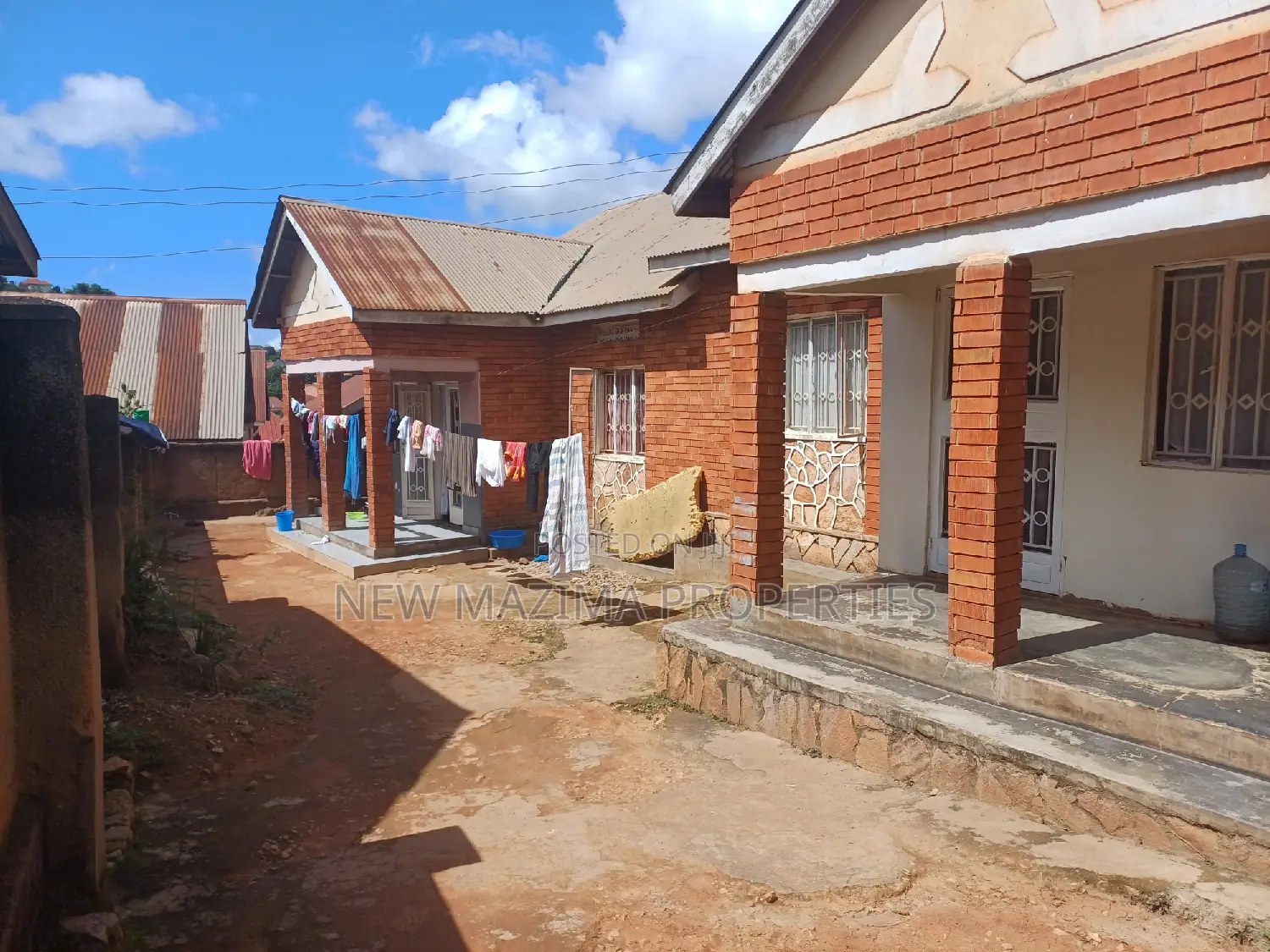 4bdrm House in Makindye Boston, Division A for sale in Division A