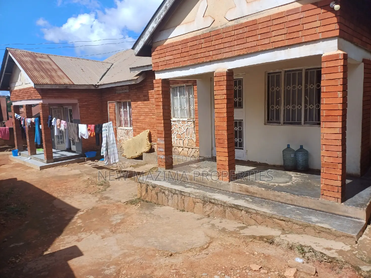 4bdrm House in Makindye Boston, Division A for sale in Division A