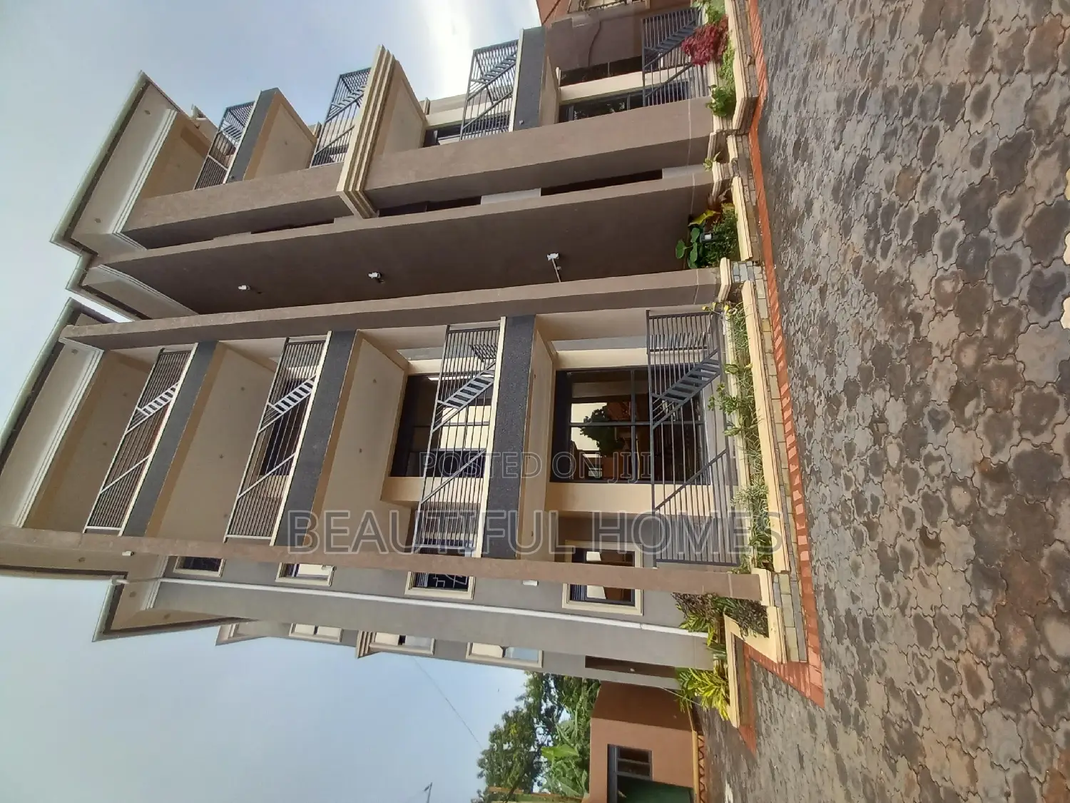 Furnished 3bdrm Block of Flats in Kisaasi Near, Central Division in Central Division