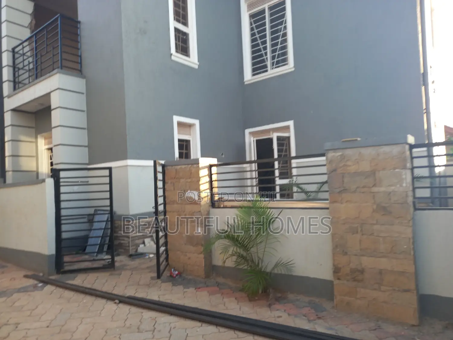 Furnished 4bdrm Villa in Kira Tarmacked for sale in Kira