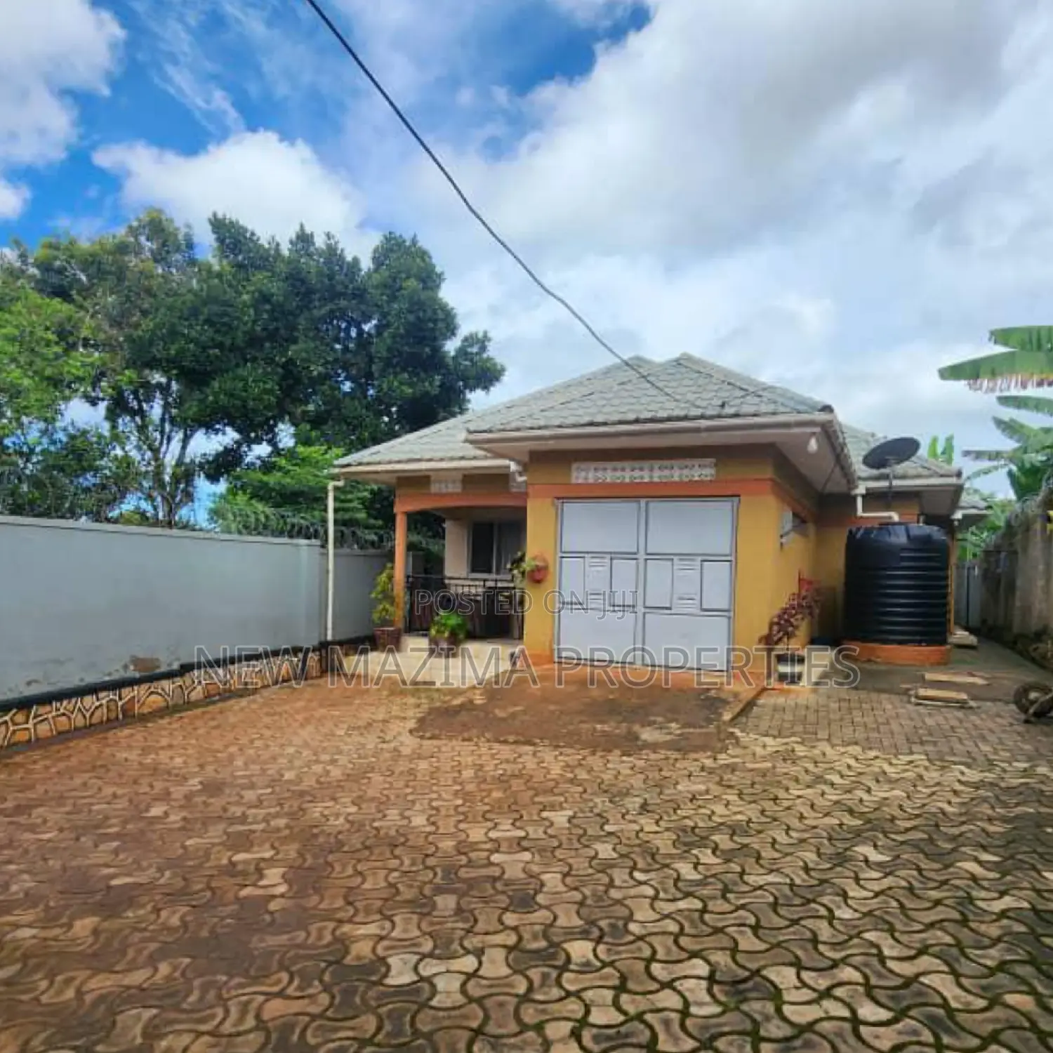 3bdrm Bungalow in Bwebajja Kitende, Division A for sale in Division A