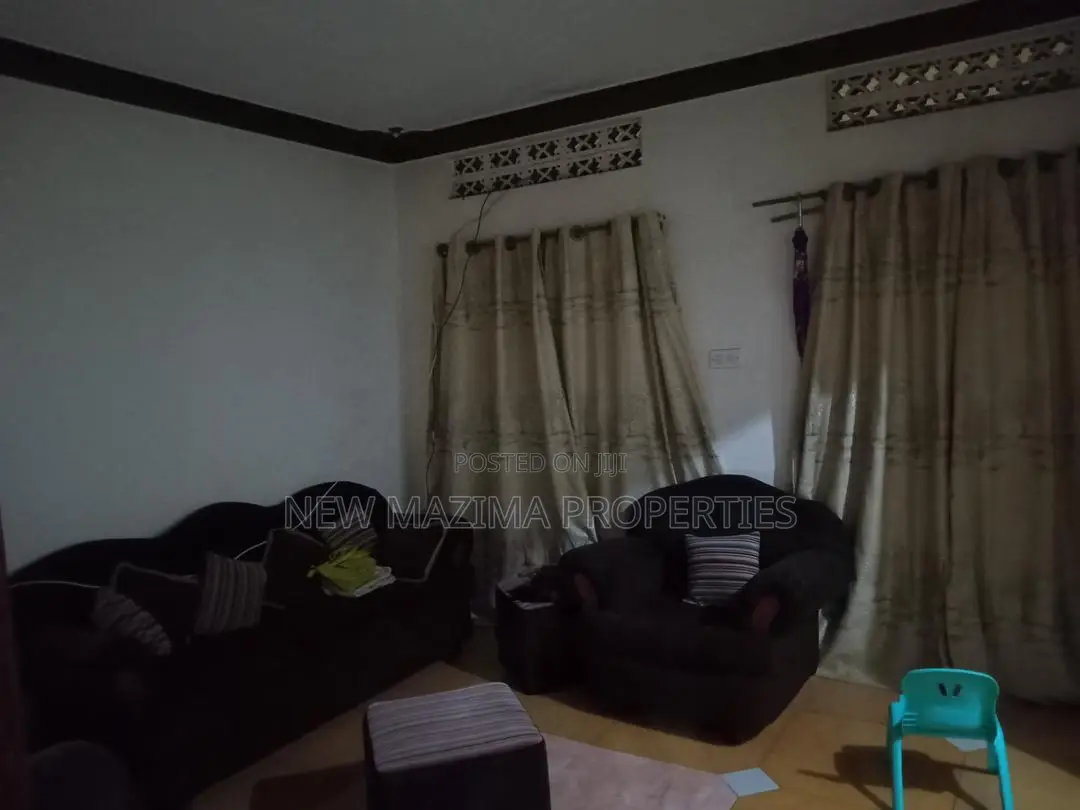 3bdrm House in Seguku Heights, Division A for sale in Division A